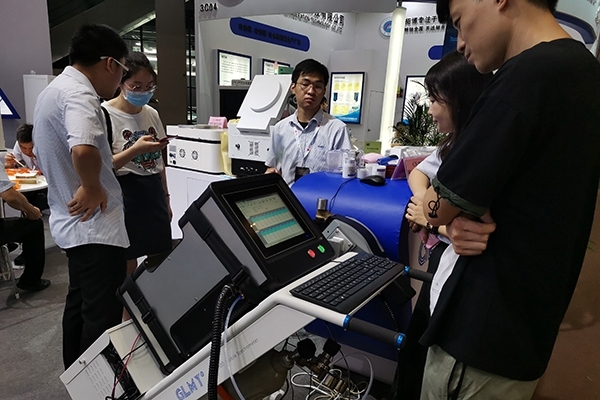 展臺前4 展臺前4