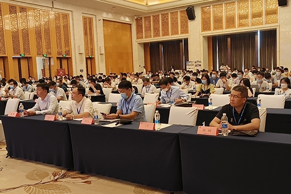 參會(huì)人員認(rèn)真聆聽 參會(huì)人員認(rèn)真聆聽