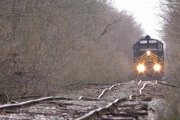鋼軌質(zhì)量堪憂 鋼軌質(zhì)量堪憂