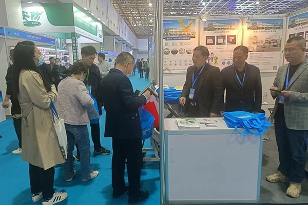 客戶咨詢我司產(chǎn)品 客戶咨詢我司產(chǎn)品