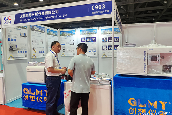 為客戶介紹粉體檢測設(shè)備 為客戶介紹粉體檢測設(shè)備